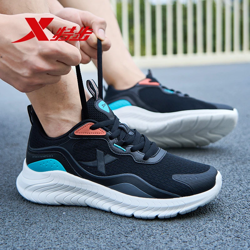 特步男鞋运动鞋2025春季新款男士休闲鞋子学生网面减震男款跑步鞋