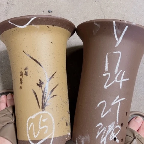紫砂花盆25……………………