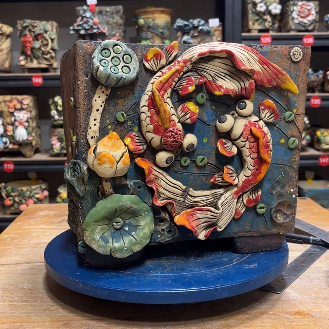 红陶M13雨田花器