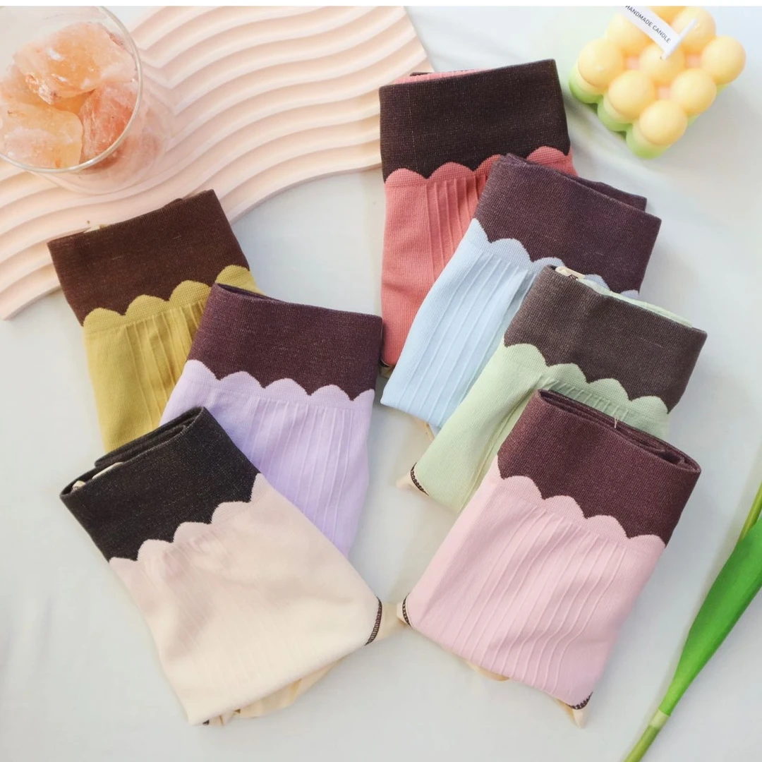 新款高腰无缝优雅风大码女士短裤（面料柔软舒适亲肤透气）