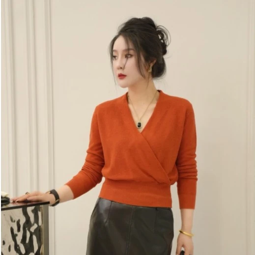 （清仓款）V领长袖气质女人味交叉针织上衣
