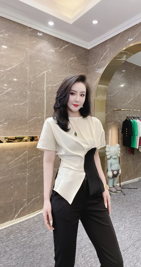 （清仓款）设计款拼色女人味气质修身显瘦上衣
