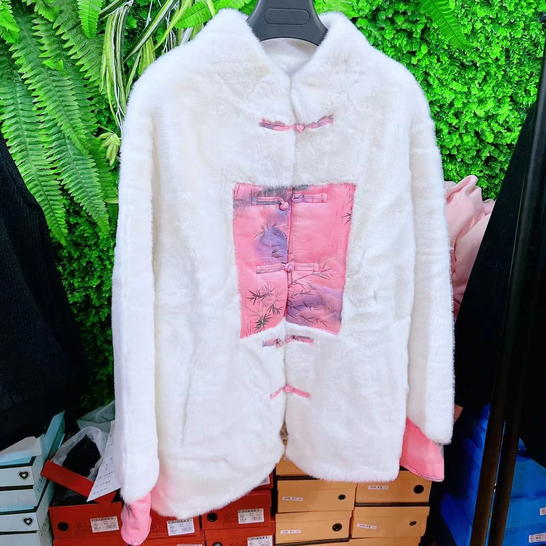 822款前面粉色方块拼接款dr外套个别微瑕