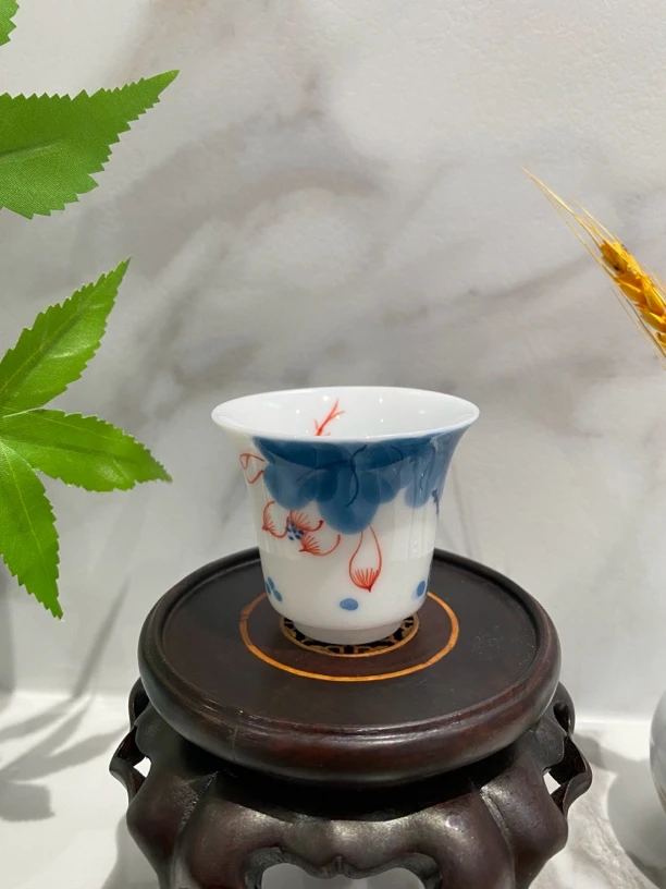 手绘釉下彩马蹄莲花杯40cc
