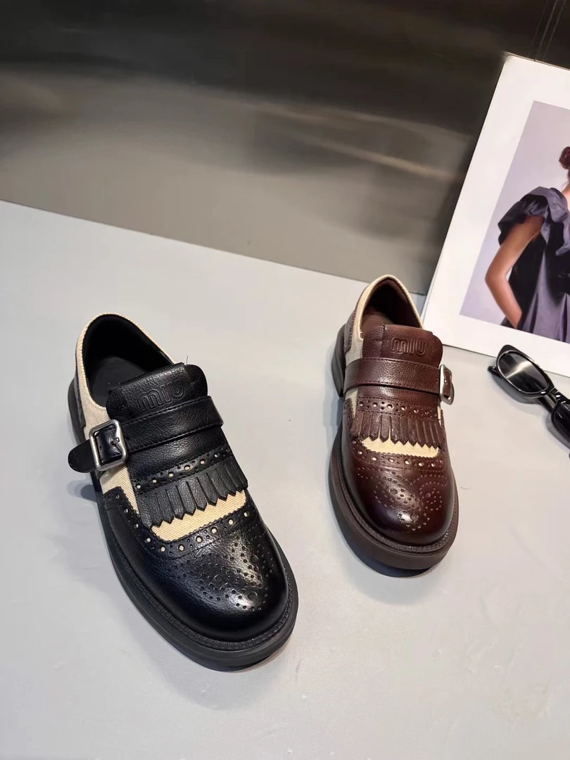 布洛克英伦风乐福鞋欧洲站女鞋2024秋新款圆头皮带扣低跟小皮鞋女