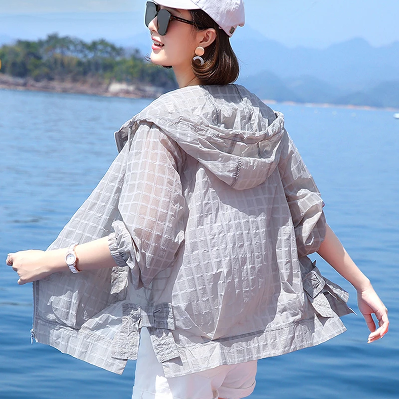 轻薄透气防晒衣2025新款大码宽松防紫外线短防晒衫小个子夏季外套