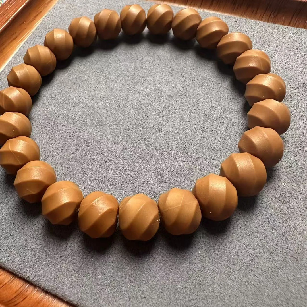 猴头核桃雕刻原色时来运转尺寸1.1左右