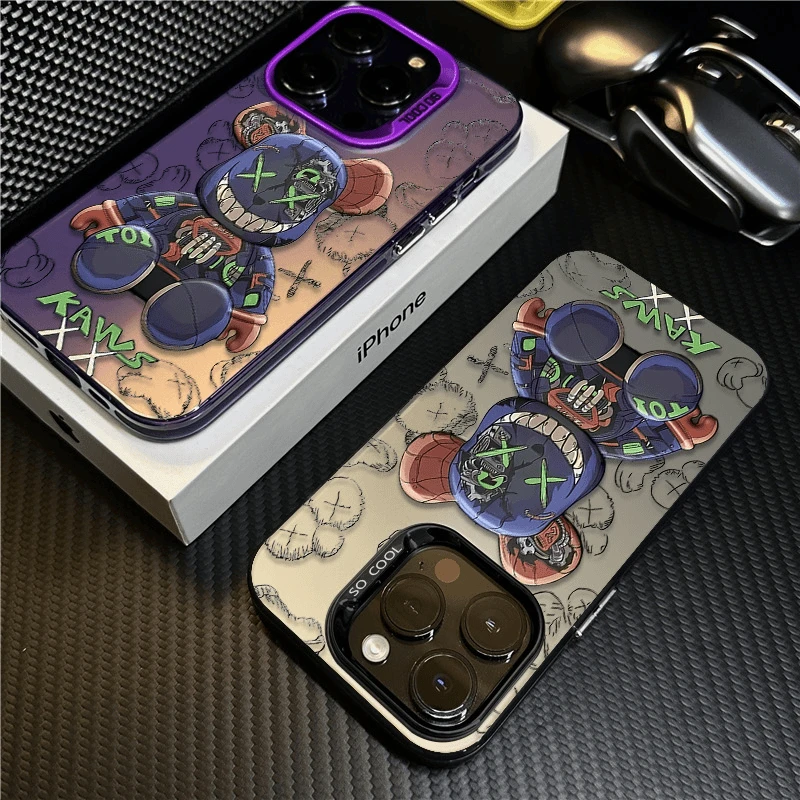 潮牌玩偶熊苹果15Promax手机壳创意iPhone14/13/12磨砂11防摔全包