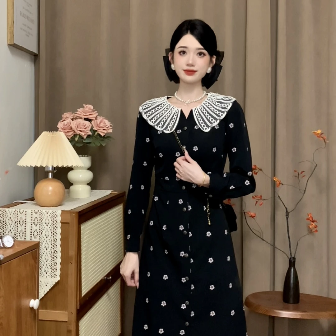 蝴蝶领气质显瘦碎花连衣裙