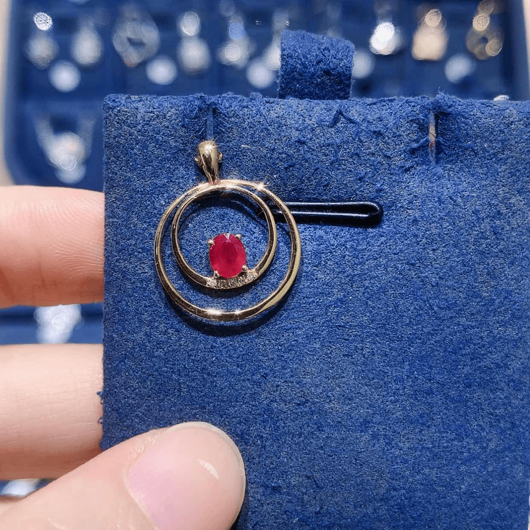 【闪购商品】红宝石吊坠(不含链)18K金镶嵌红宝石吊坠