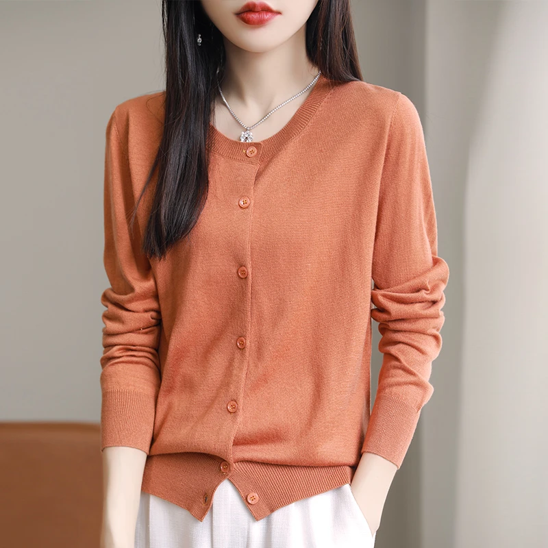 春夏薄款精纺羊毛圆领开衫女短款针织上衣外搭蚕丝长袖防晒空调衫