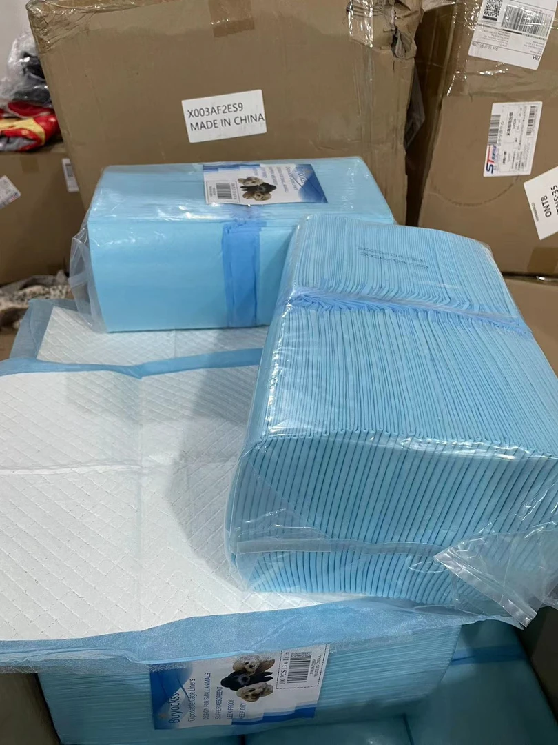 宠物狗狗尿垫100片 吸水垫猫用尿不湿隔尿诱导尿片