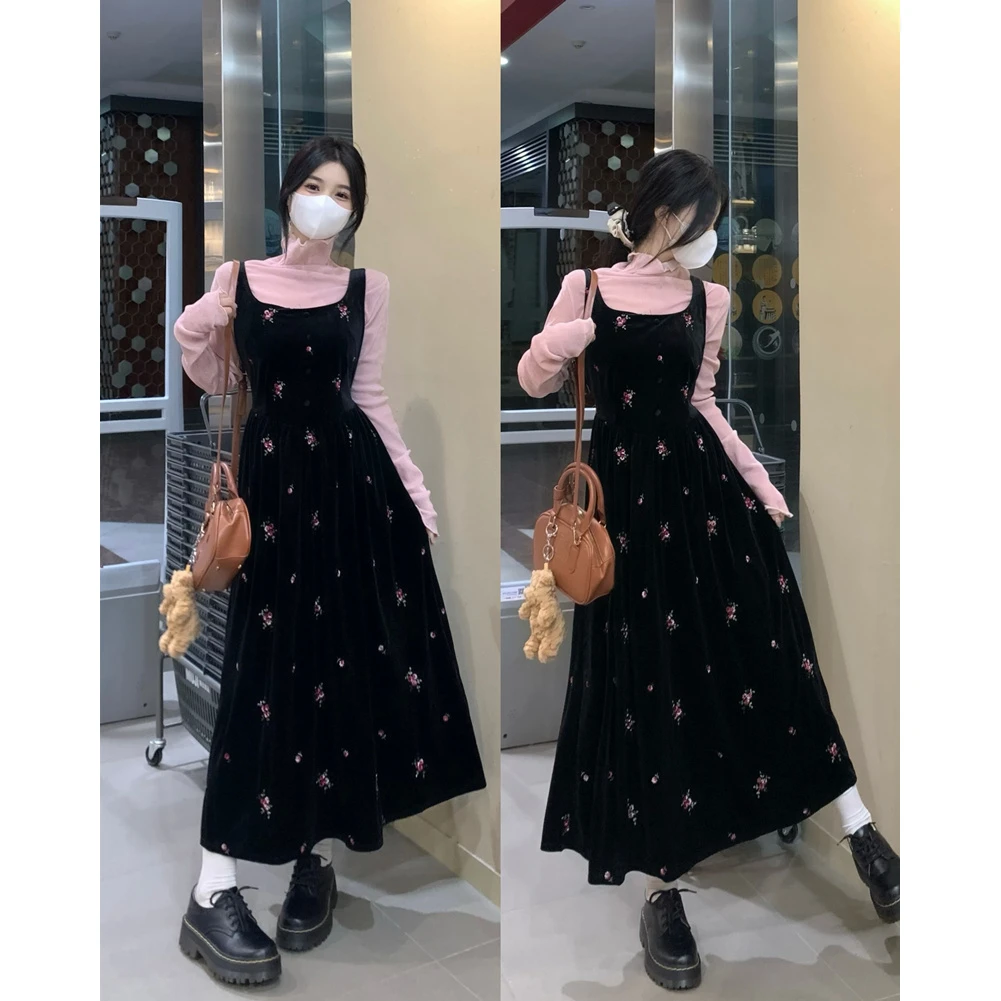 【小曹大码】秋刺绣丝绒吊带裙+甜美木耳边长袖打底衫套装-NMY3833