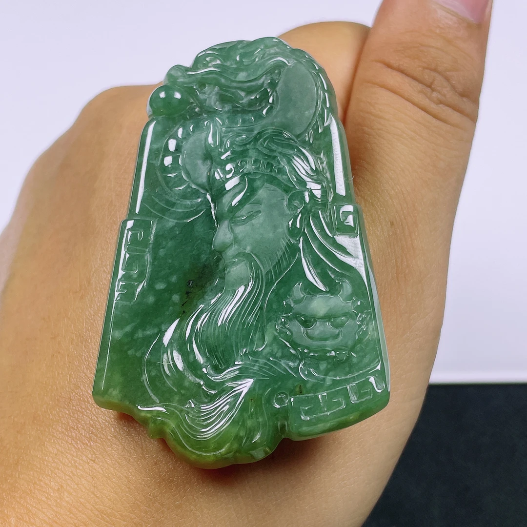天然翡翠A货关公牌翡翠吊坠武财神双彩俏色巧雕大气磨砂男女V026