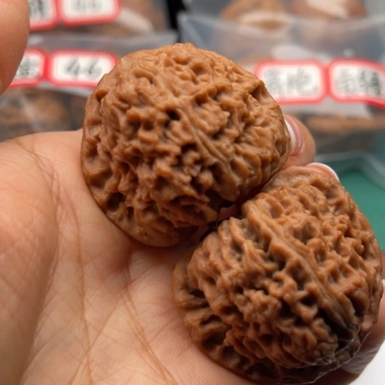 桃核把件41肉球南疆石