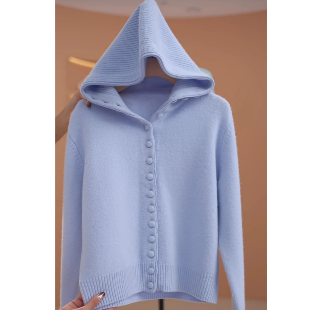 【w】里拉歌剧院~时髦连帽一排扣针织衫-Y13893