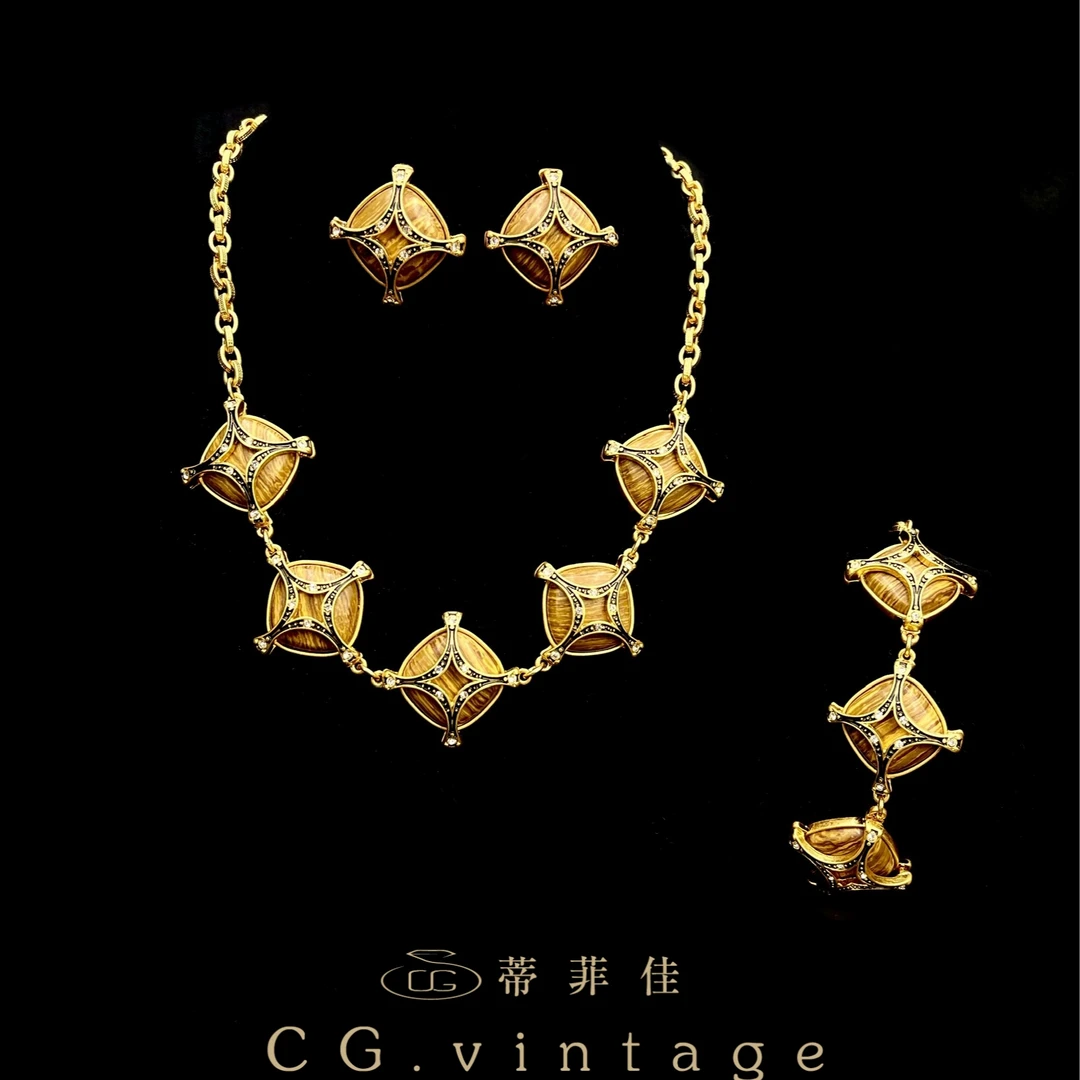 铜合金合成锆石项链 【新款定制】秋冬新款气质时尚复古简约金色