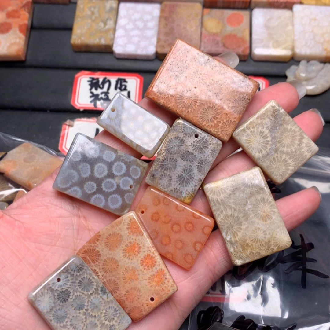 【闪购商品】硅化玉颈饰未镶嵌洋**圈