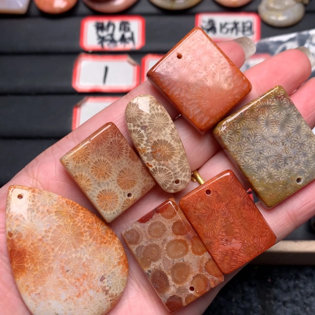 【闪购商品】硅化玉颈饰未镶嵌洋**圈