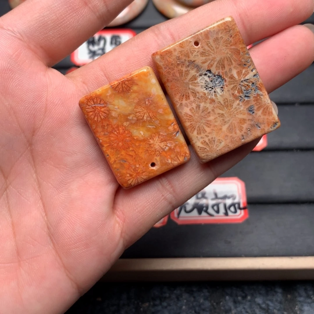 【闪购商品】硅化玉颈饰未镶嵌咩***?