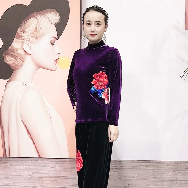 2067中国风秋冬金丝绒复古绣花舞蹈服练习服