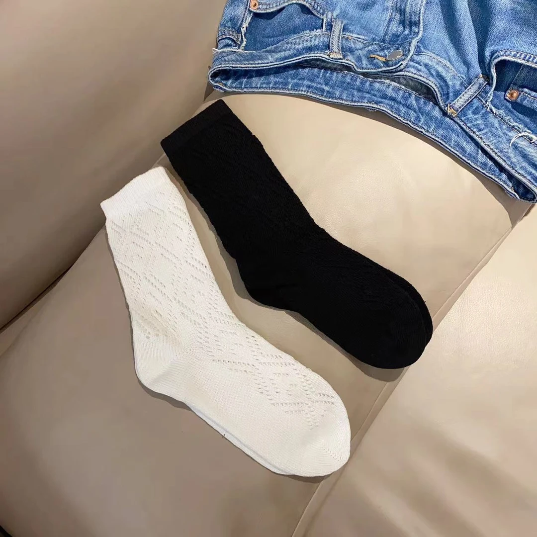 【欧货】夏季黑白色凉拖鞋伴侣中筒纯色透气棉袜巨显瘦袜子 010