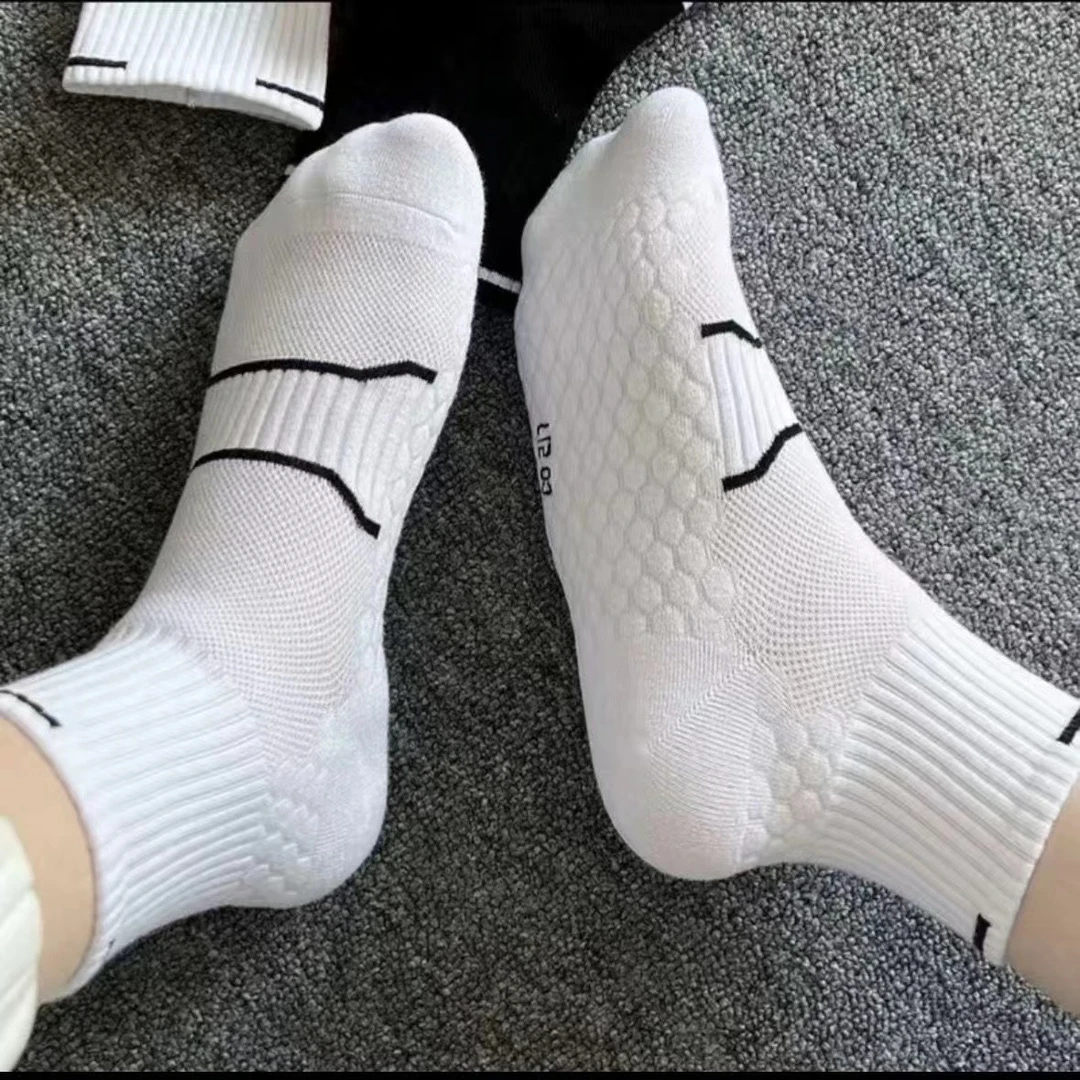 户外新品精英袜网红爆款运动跑步篮球袜按摩大底潮流吸汗中筒袜子