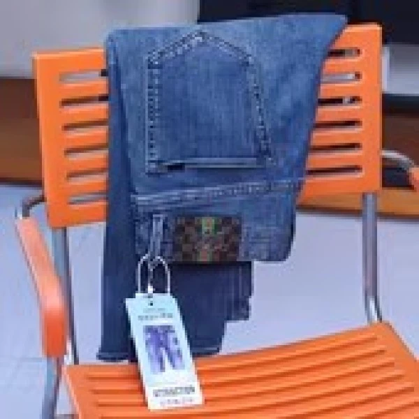 男装尾货修身微弹休闲牛仔长裤2212