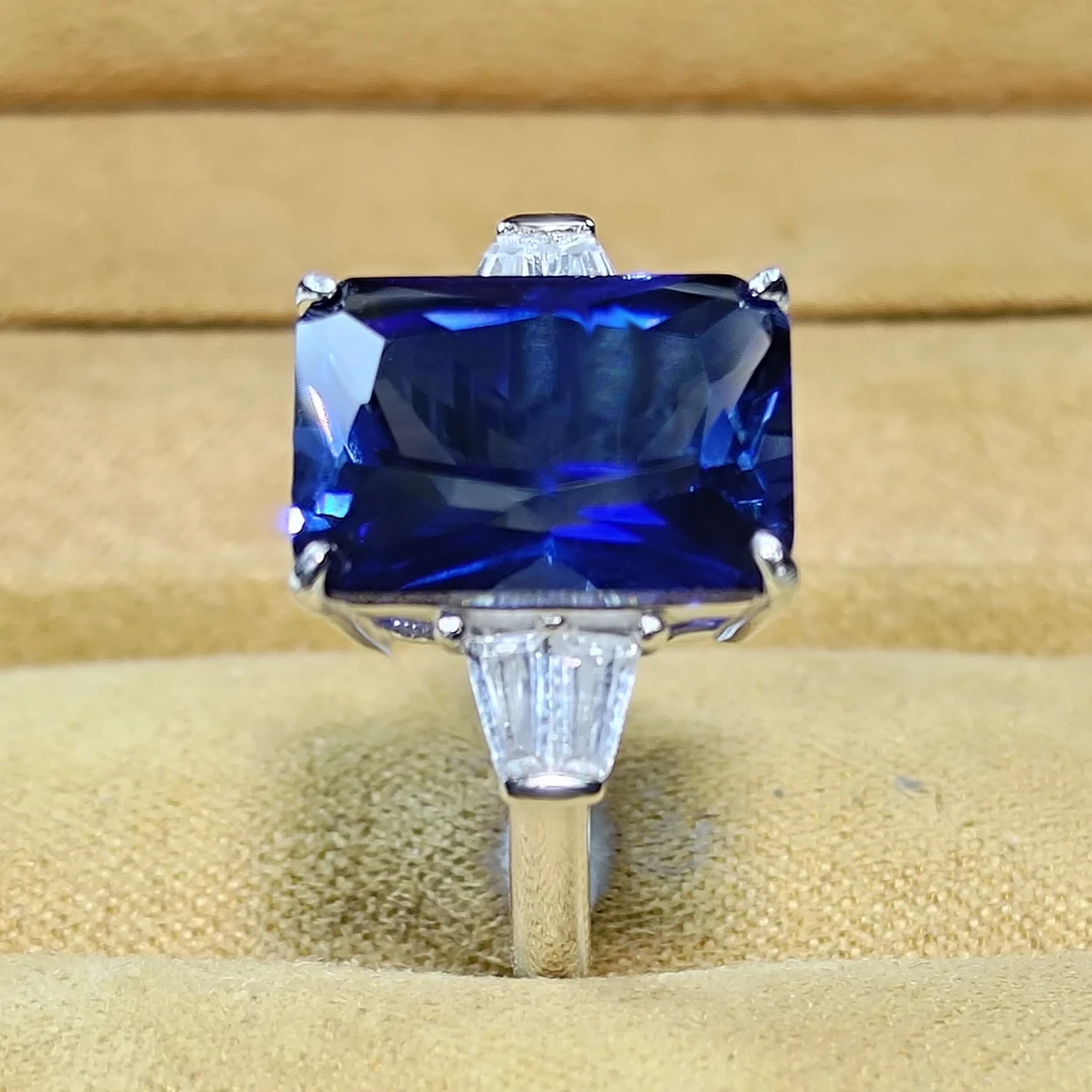 斯里皇家蓝S925银镀金经典轻奢气质女士蓝宝石培育戒指KSJ1122