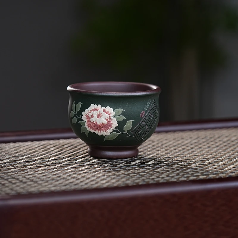 宜兴紫砂茶具 原矿紫泥堆绘牡丹刻绘国色天香主人杯品茗杯 A1051