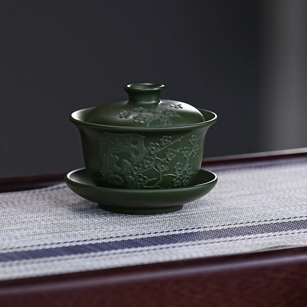 宜兴原矿苹果绿堆绘梅花紫砂盖碗 A072