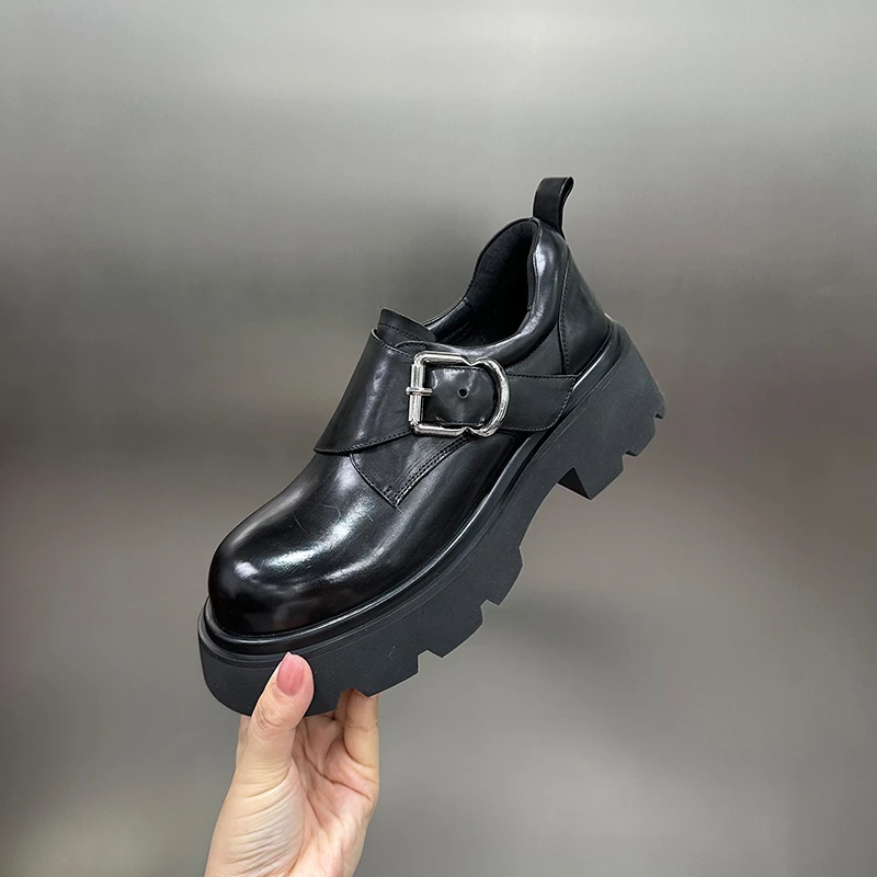 左右华菲5cm2024秋季新款英伦风真皮一脚蹬白领小皮鞋厚底乐福鞋