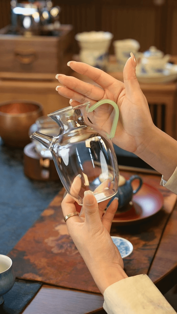 【闪购商品】玻璃茶盏仿宋执壶 浅玉