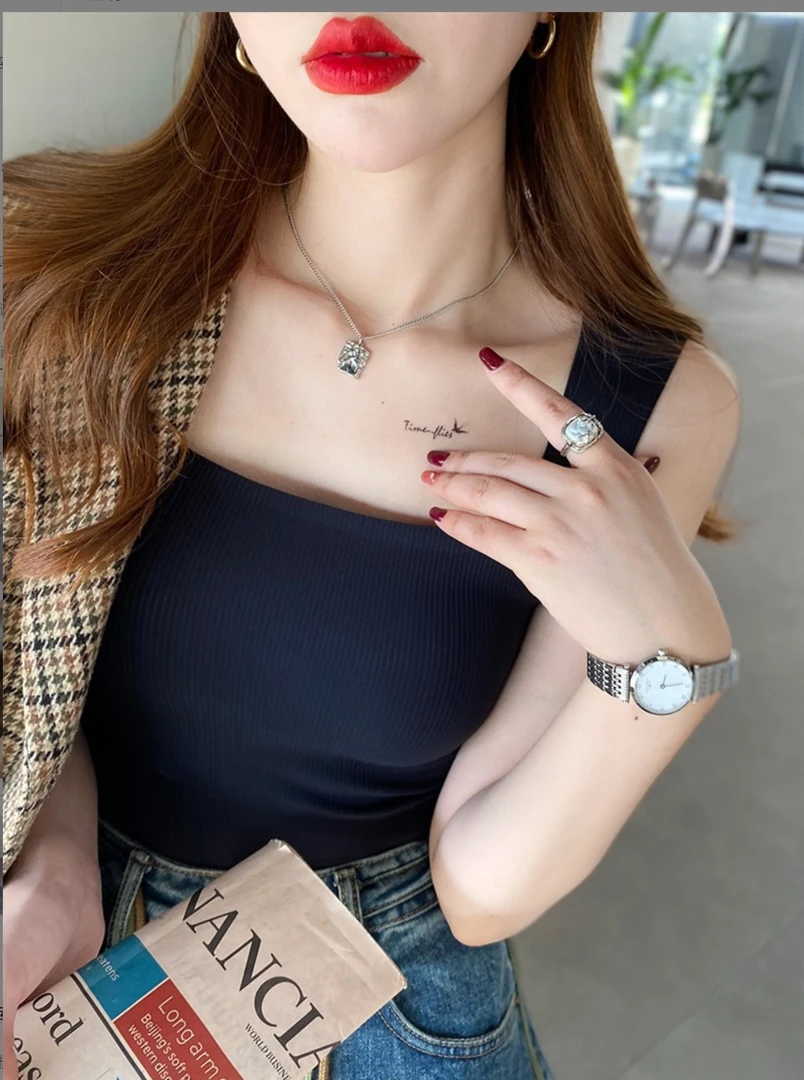 直播账号：张十柒服饰