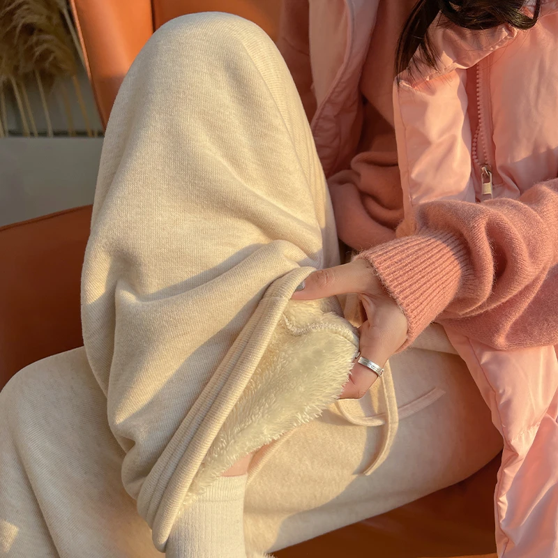 羊羔绒糯米裤女秋冬季慵懒风加绒加厚直筒裤高腰垂感休闲阔腿裤子