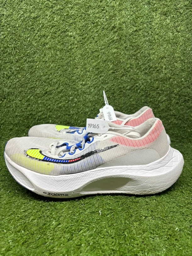 42码二手正品Nike Zoom Fly 5 稳定回弹 ZoomX泡棉 防滑耐磨