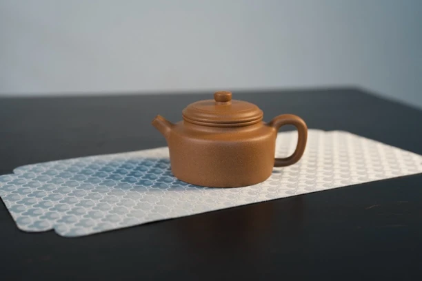 紫 器｜德钟 · 220cc（老段泥）