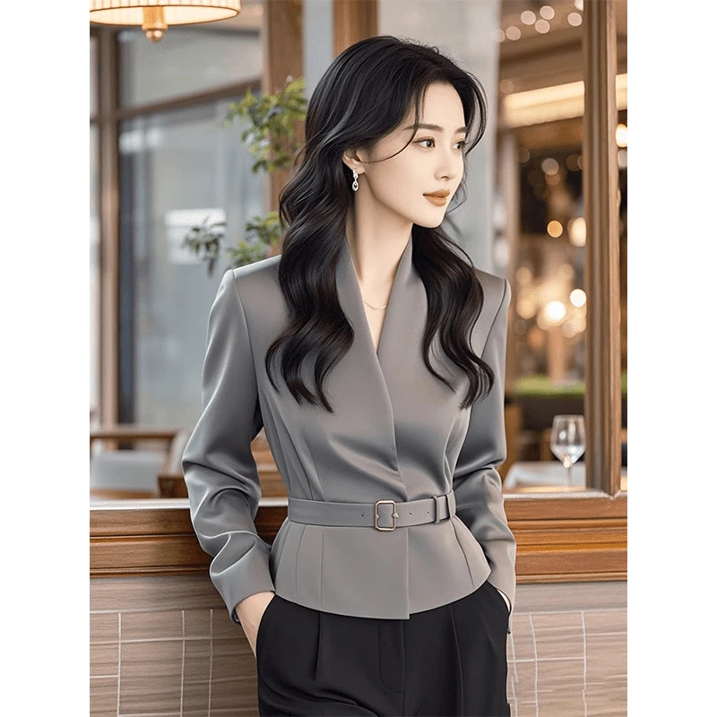 今年流行漂亮小香风卡其色外套高级感独特超好看气质收腰上衣秋装