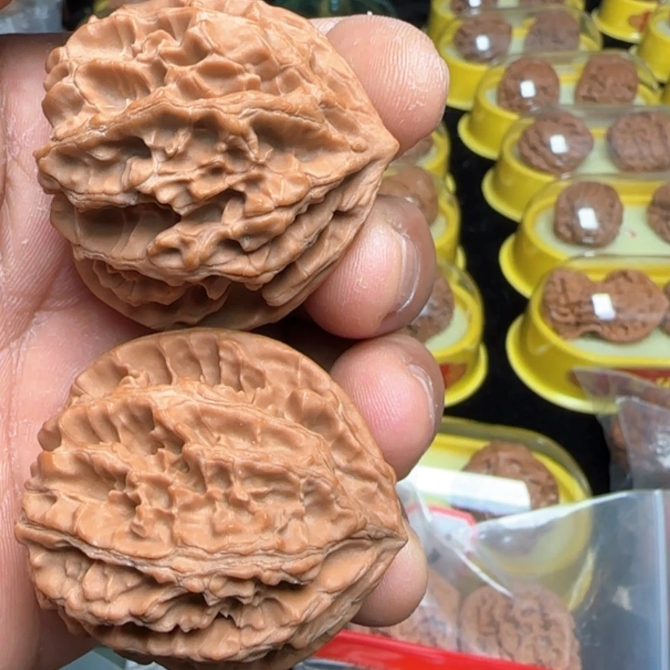 【闪购商品】文玩核桃吊坠单**°