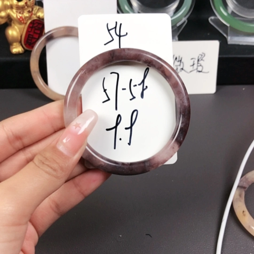 【闪购商品】石英质玉手镯未镶嵌54