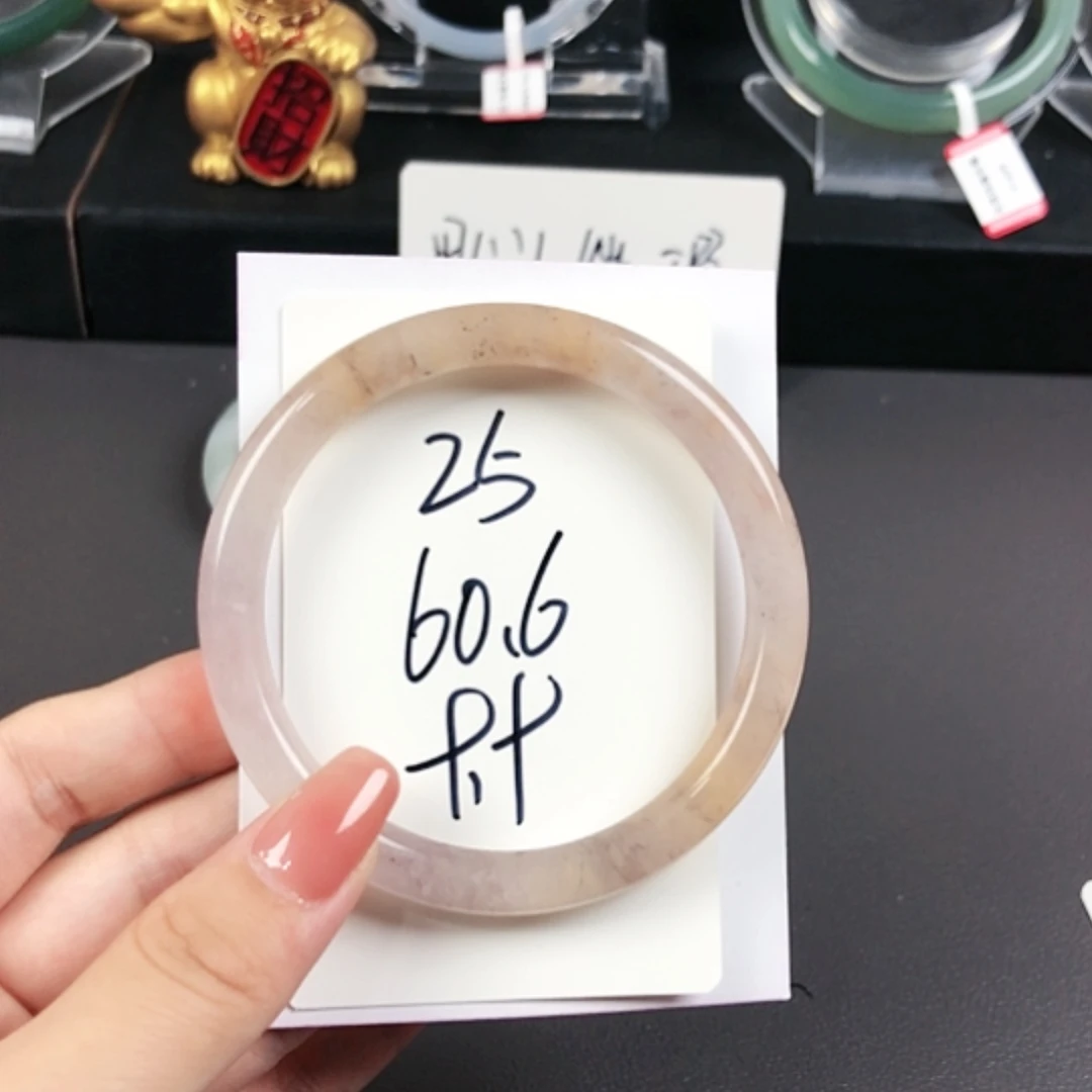 【闪购商品】石英质玉手镯未镶嵌25
