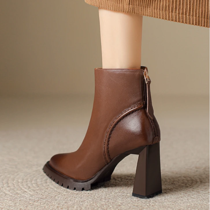不累脚8.5CM粗跟马丁靴女2025秋季新款返潮复古棕色厚底高跟女靴