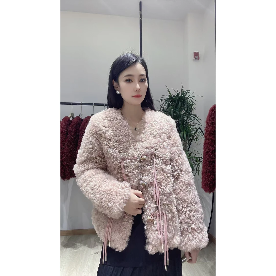 美尚【1661】{星月浪漫}托斯卡纳皮毛一体气质洋气牛角扣冬季外套