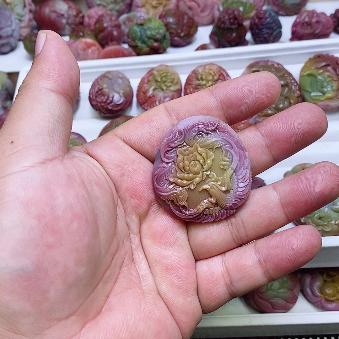 玛瑙/玉髓盐源玛瑙吊坠未镶嵌