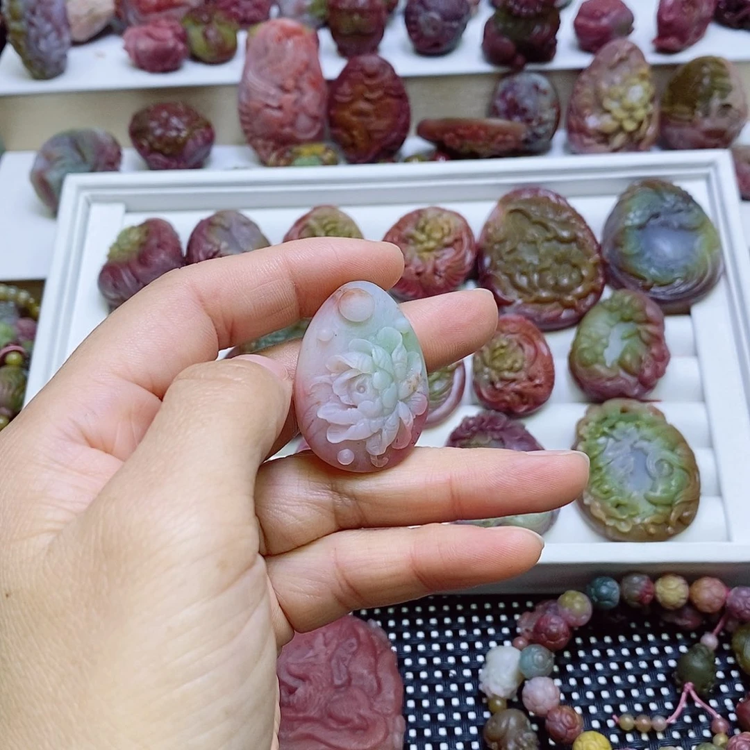 玛瑙/玉髓盐源玛瑙吊坠未镶嵌