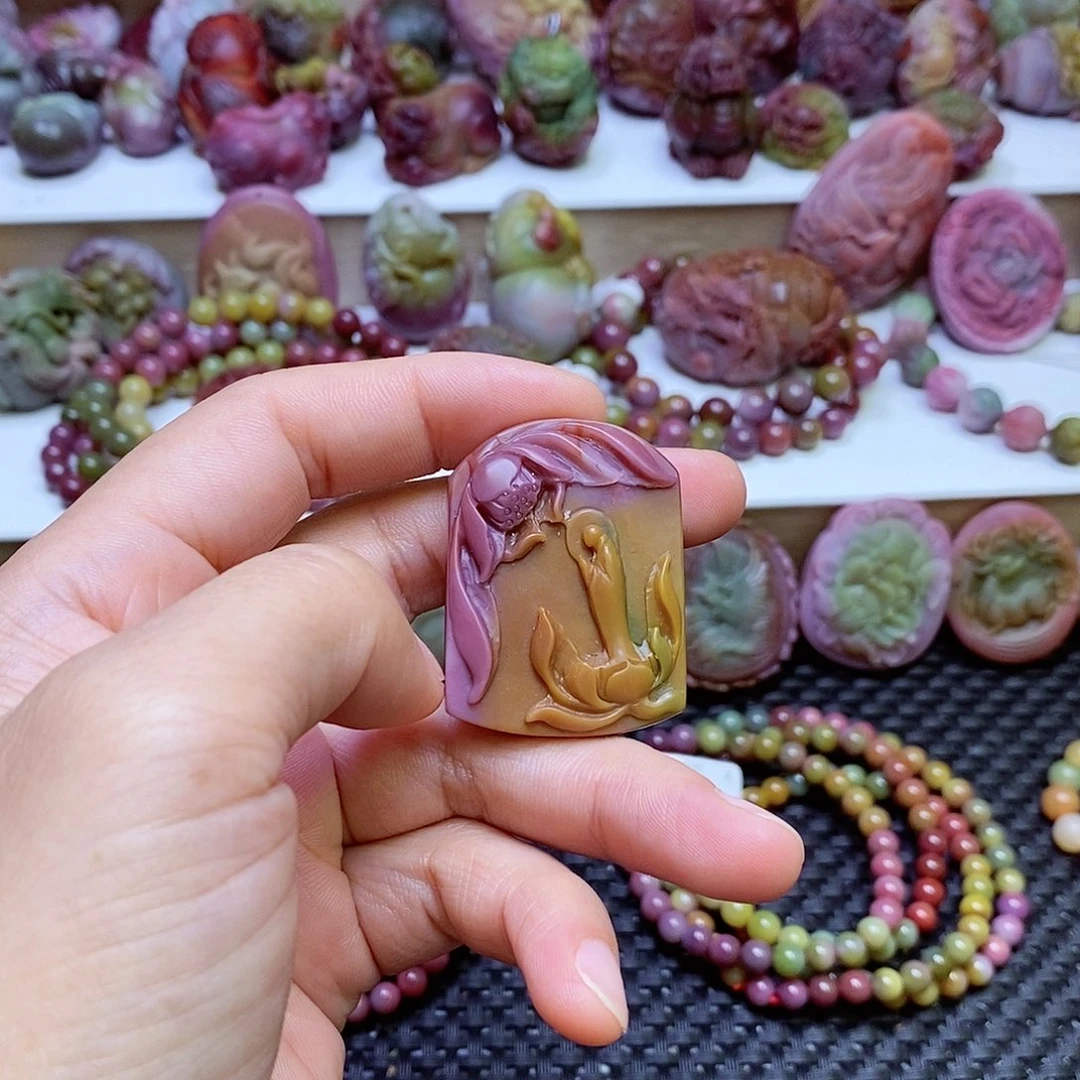 玛瑙/玉髓盐源玛瑙吊坠未镶嵌