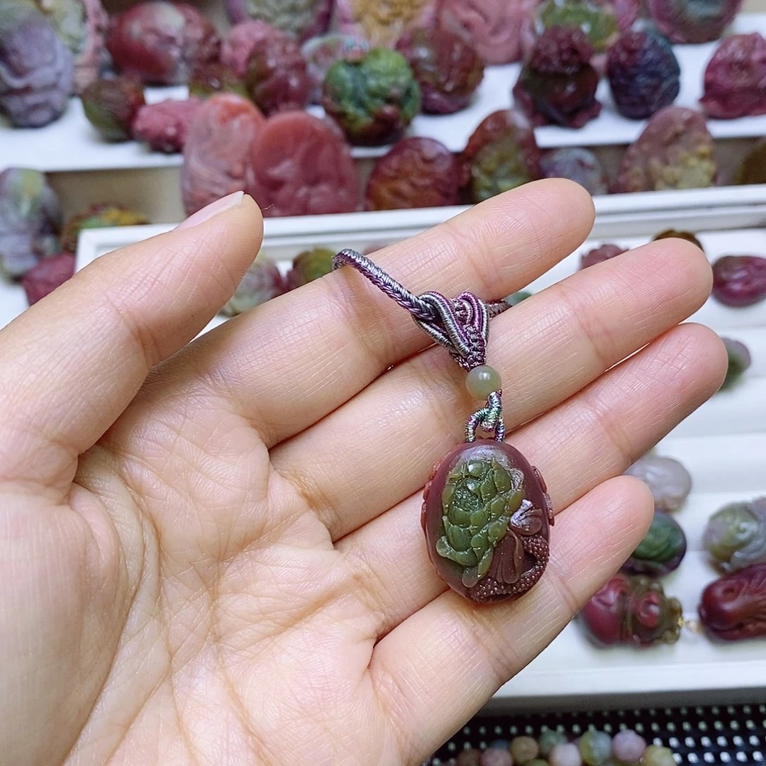 玛瑙/玉髓盐源玛瑙吊坠未镶嵌