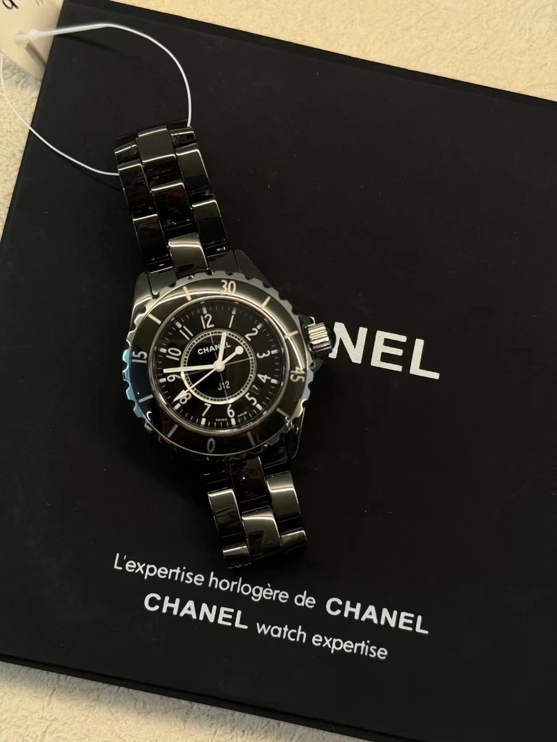 95新 Chanel/香奈儿 J12三针黑盘陶瓷日历窗中古女表石英34盘pt