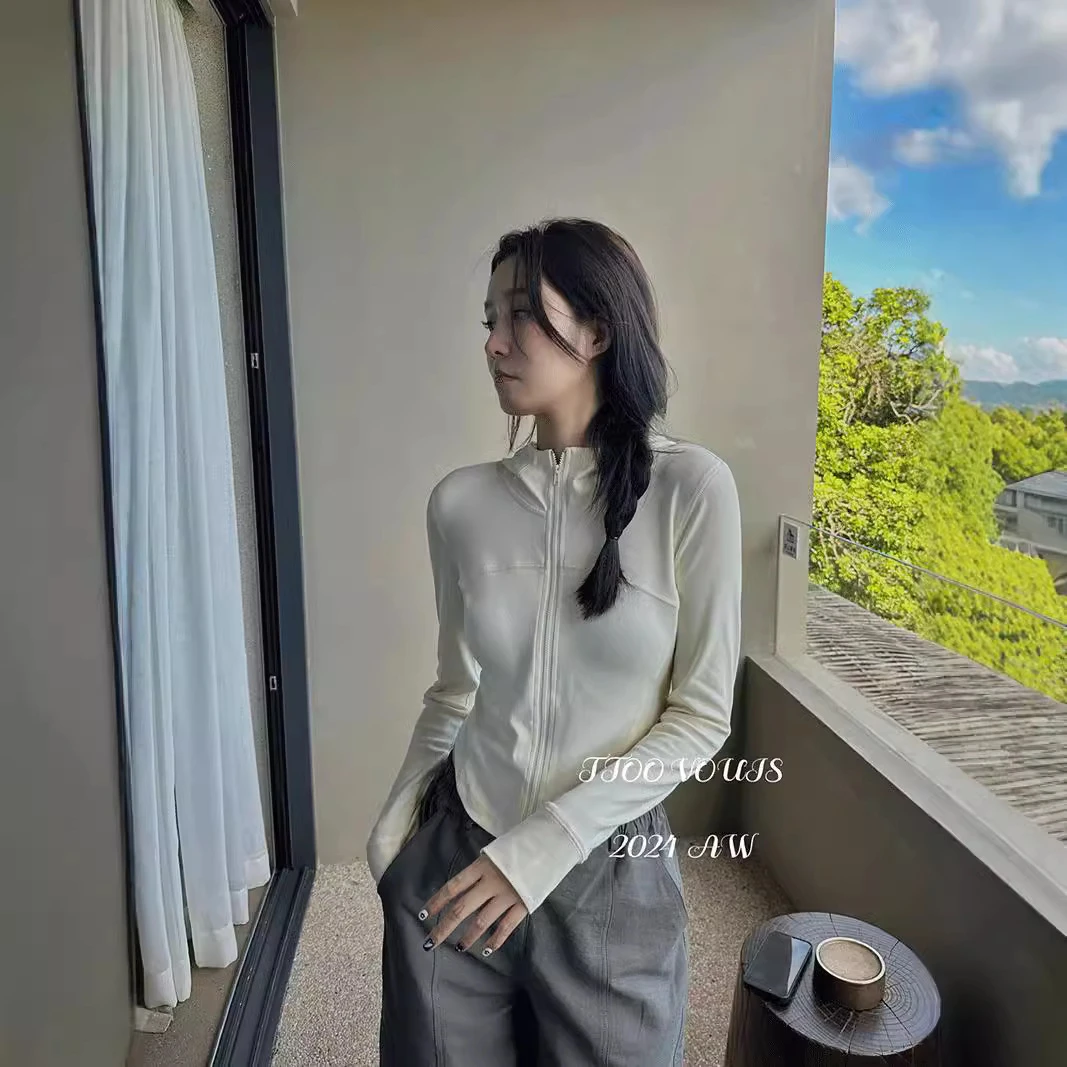 TTOO秋季新款修身显瘦防晒连帽拉链上衣设计感小众长袖恤女白色