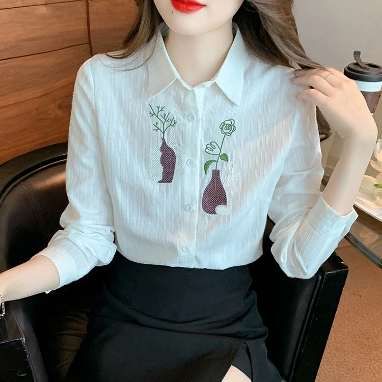 2023年春秋季女装新款刺绣纯棉女士衬衫气质减龄白色全棉长袖上衣